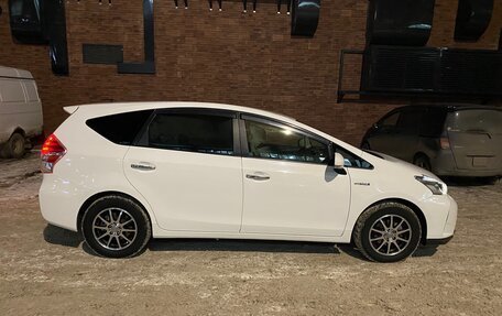 Toyota Prius Alpha I (ZVW40/41), 2016 год, 1 520 000 рублей, 3 фотография