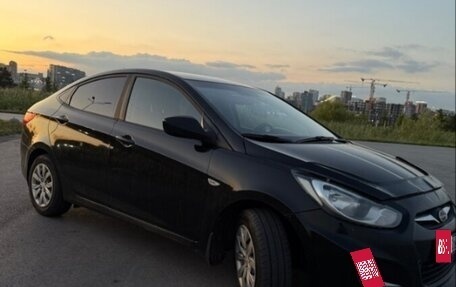 Hyundai Solaris II рестайлинг, 2012 год, 700 000 рублей, 2 фотография