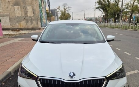 Skoda Rapid II, 2021 год, 1 600 000 рублей, 2 фотография