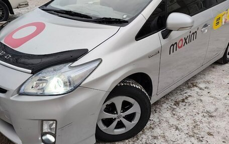 Toyota Prius, 2010 год, 600 000 рублей, 2 фотография