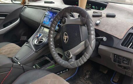 Toyota Prius, 2010 год, 600 000 рублей, 8 фотография