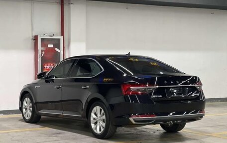 Skoda Superb III рестайлинг, 2022 год, 1 700 000 рублей, 7 фотография