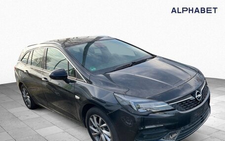 Opel Astra K, 2021 год, 1 499 000 рублей, 2 фотография