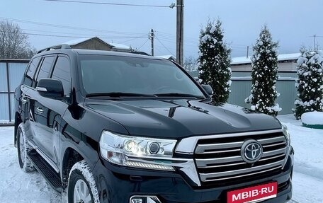 Toyota Land Cruiser 200, 2018 год, 8 500 000 рублей, 1 фотография