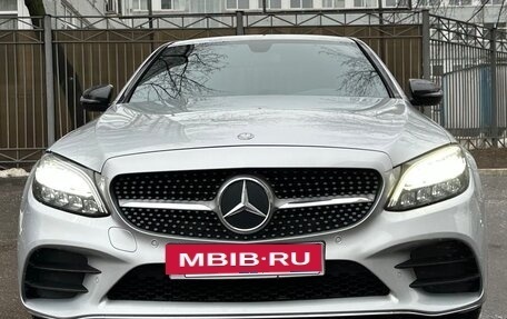 Mercedes-Benz C-Класс, 2019 год, 2 500 000 рублей, 1 фотография