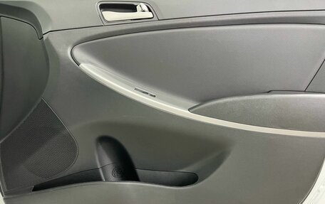 Hyundai Solaris II рестайлинг, 2015 год, 1 049 000 рублей, 19 фотография