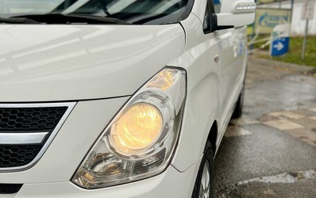 Hyundai Grand Starex Grand Starex I рестайлинг 2, 2015 год, 2 090 000 рублей, 2 фотография