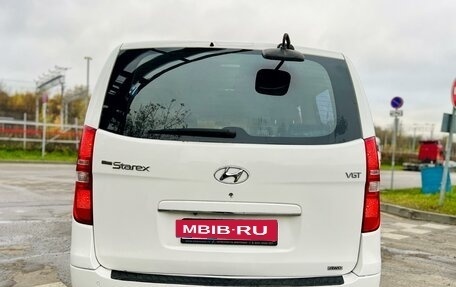 Hyundai Grand Starex Grand Starex I рестайлинг 2, 2015 год, 2 090 000 рублей, 8 фотография