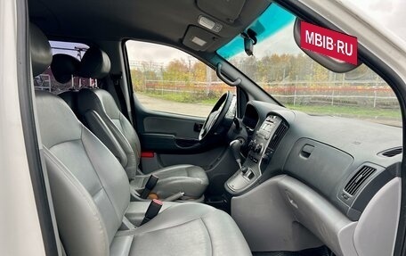 Hyundai Grand Starex Grand Starex I рестайлинг 2, 2015 год, 2 090 000 рублей, 23 фотография