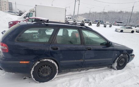 Volvo V40 I, 2003 год, 300 000 рублей, 3 фотография
