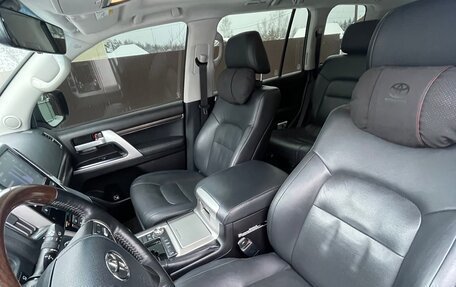 Toyota Land Cruiser 200, 2018 год, 8 500 000 рублей, 12 фотография