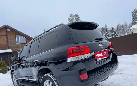 Toyota Land Cruiser 200, 2018 год, 8 500 000 рублей, 9 фотография