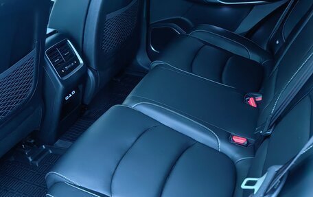 Geely Atlas, 2023 год, 2 200 000 рублей, 8 фотография