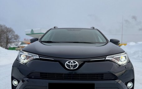 Toyota RAV4, 2018 год, 3 400 000 рублей, 2 фотография