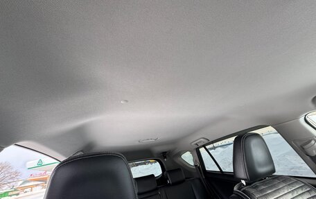 Toyota RAV4, 2018 год, 3 400 000 рублей, 23 фотография