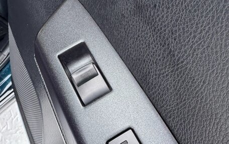 Toyota RAV4, 2018 год, 3 400 000 рублей, 30 фотография