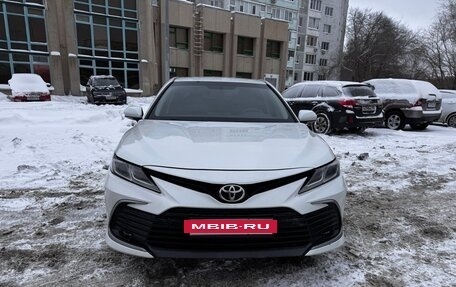 Toyota Camry, 2021 год, 2 090 000 рублей, 2 фотография