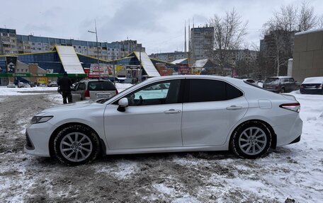 Toyota Camry, 2021 год, 2 090 000 рублей, 7 фотография
