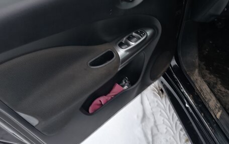 Nissan Juke II, 2011 год, 850 000 рублей, 6 фотография