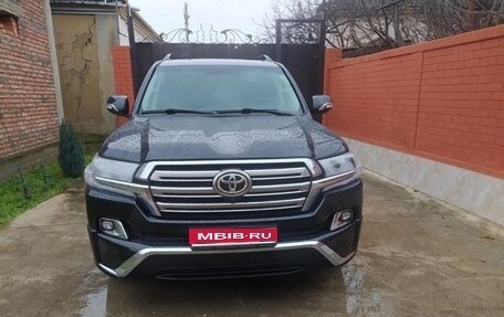 Toyota Land Cruiser 200, 2014 год, 3 800 000 рублей, 1 фотография