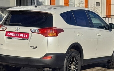 Toyota RAV4, 2014 год, 1 860 000 рублей, 7 фотография