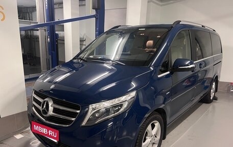 Mercedes-Benz V-Класс, 2014 год, 3 150 000 рублей, 15 фотография