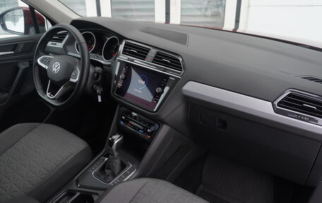 Volkswagen Tiguan II, 2021 год, 2 890 000 рублей, 9 фотография