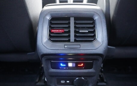 Volkswagen Tiguan II, 2021 год, 2 890 000 рублей, 19 фотография