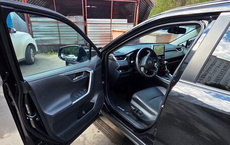 Toyota RAV4, 2021 год, 3 880 000 рублей, 22 фотография