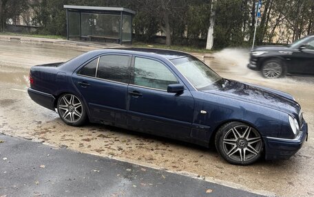 Mercedes-Benz E-Класс, 1999 год, 400 000 рублей, 4 фотография