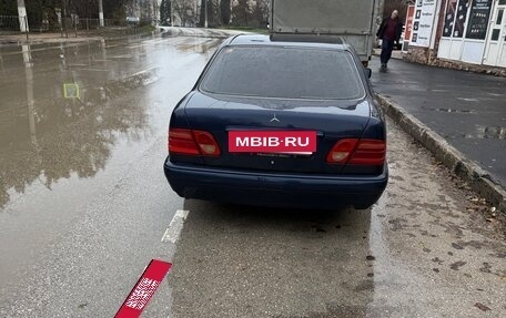 Mercedes-Benz E-Класс, 1999 год, 400 000 рублей, 3 фотография