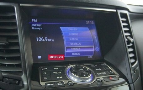 Infiniti QX70, 2013 год, 1 800 000 рублей, 12 фотография