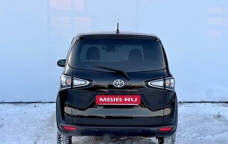 Toyota Sienta II, 2018 год, 1 449 000 рублей, 7 фотография