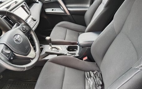 Toyota RAV4, 2018 год, 2 570 000 рублей, 18 фотография