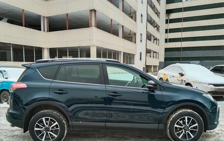 Toyota RAV4, 2018 год, 2 570 000 рублей, 12 фотография