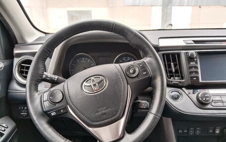 Toyota RAV4, 2018 год, 2 570 000 рублей, 26 фотография