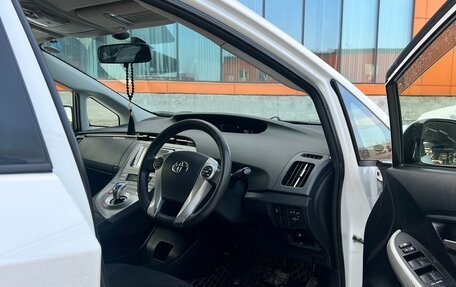 Toyota Prius, 2012 год, 1 300 000 рублей, 9 фотография