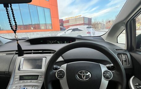 Toyota Prius, 2012 год, 1 300 000 рублей, 10 фотография