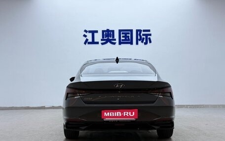 Hyundai Elantra, 2021 год, 1 900 000 рублей, 19 фотография