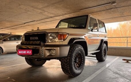 Toyota Land Cruiser 70, 2021 год, 5 800 000 рублей, 21 фотография