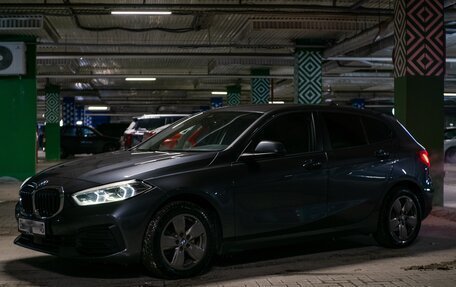 BMW 1 серия, 2021 год, 1 990 000 рублей, 4 фотография