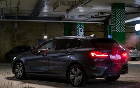 BMW 1 серия, 2021 год, 1 990 000 рублей, 10 фотография