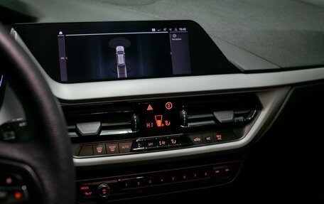 BMW 1 серия, 2021 год, 1 990 000 рублей, 37 фотография