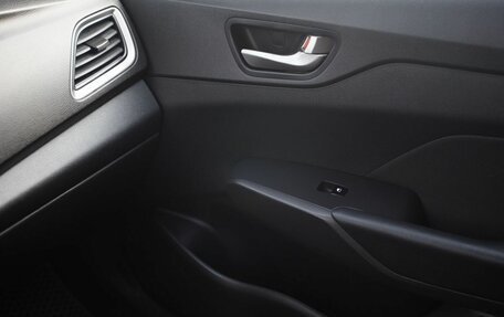 Hyundai Solaris II рестайлинг, 2017 год, 985 000 рублей, 16 фотография