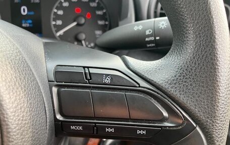 Toyota Yaris, 2022 год, 770 000 рублей, 14 фотография