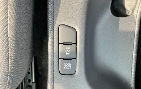 Toyota Yaris, 2022 год, 770 000 рублей, 17 фотография