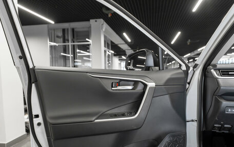 Toyota RAV4, 2025 год, 4 300 000 рублей, 19 фотография