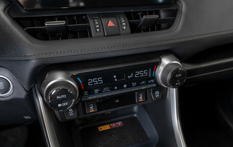 Toyota RAV4, 2025 год, 4 300 000 рублей, 22 фотография