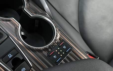 Toyota Camry, 2019 год, 2 499 000 рублей, 15 фотография