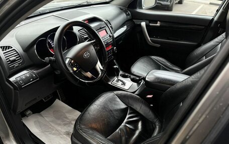 KIA Sorento II рестайлинг, 2010 год, 1 070 000 рублей, 23 фотография